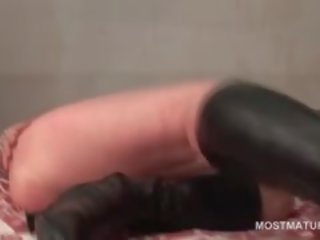 Marriageable Tramp In Leather Boots Finger Fucking Herself Deep